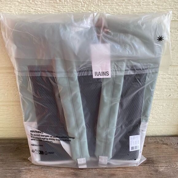 Unisex Rains Haze (Sage)Trail MSN Bag/Backpack. New! (NWT). Retail $140 main image 2